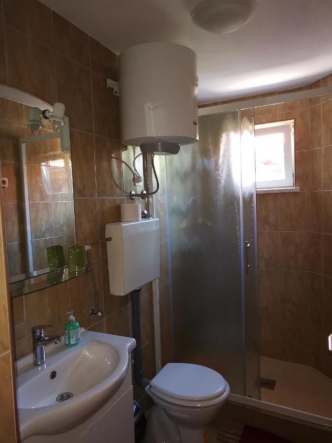 Apartmani Trupeljak Мандре Екстер'єр фото