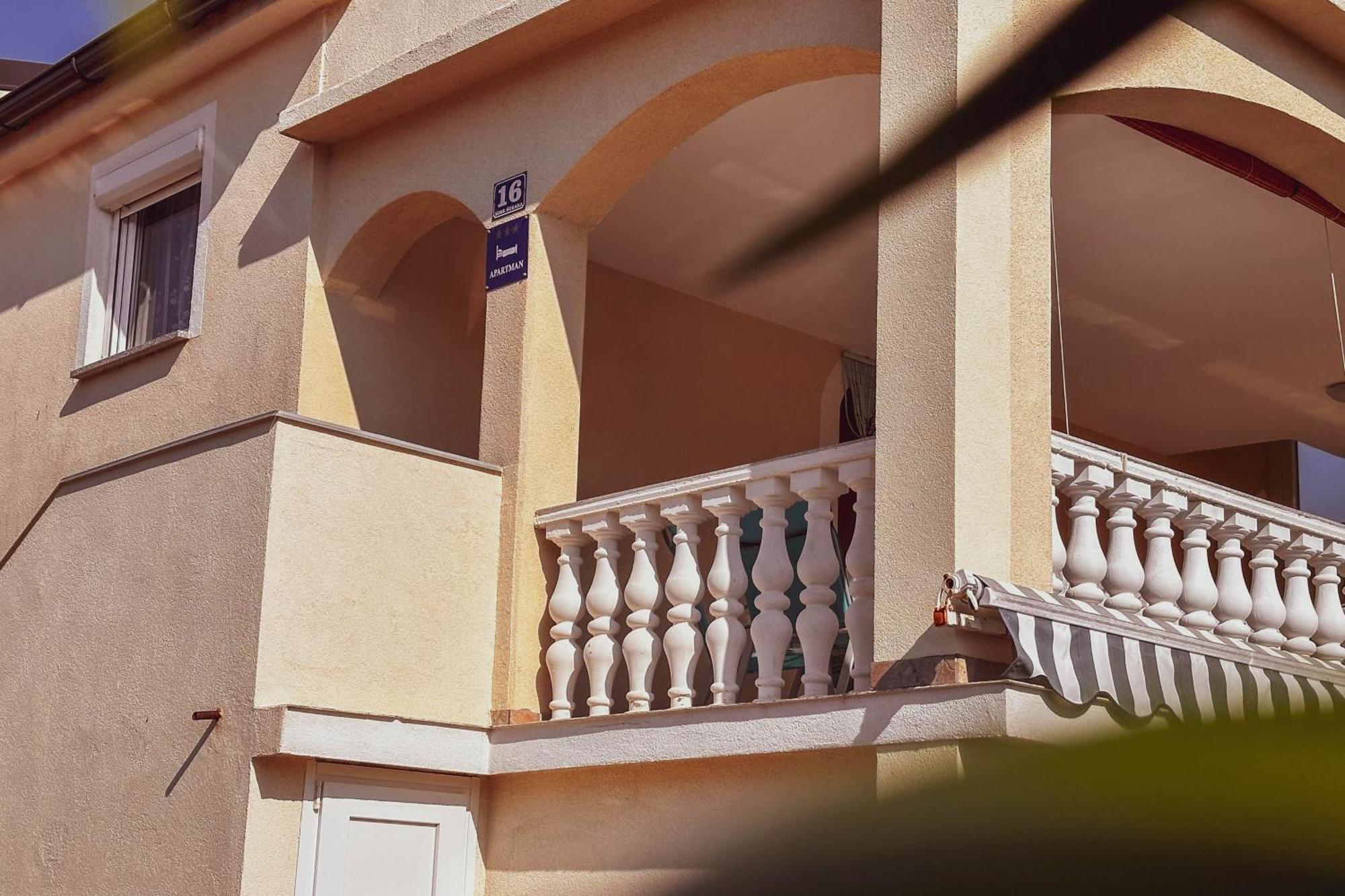 Apartmani Trupeljak Мандре Екстер'єр фото